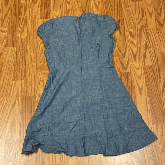 J. Crew Factory Chambray faux-wrap dress Size 6 - Picture 3 of 6